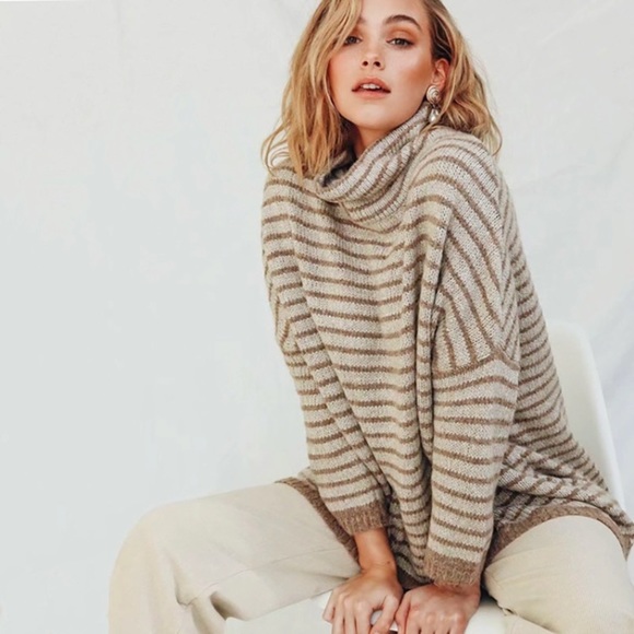 SOLD OUT - Picture 2 of 6